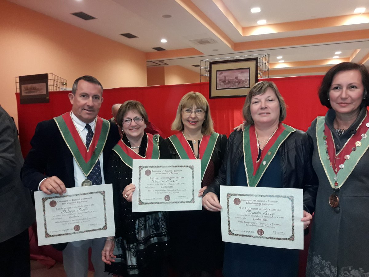 Palou8176's tweet photo. #frenchtouch au 40ème anniversaire de la #Confrérie des Vignerons e Tavernieri de #Torgiano #amitié France Italie #InVignoMeritas #EuropeEchanges @BG76230 #Rotary https://t.co/2ULzG4gyvm