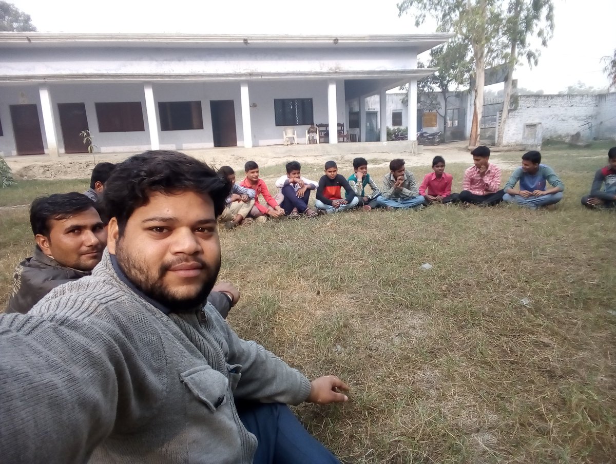 PtPriyank123's tweet image. कभी मत सोचिये कि आत्मा के लिए कुछ असंभव है, ऐसा सोचना सबसे बड़ा विधर्म है, अगर कोई पाप है, तो वो यही है; ये कहना कि तुम निर्बल हो या अन्य निर्बल हैं।