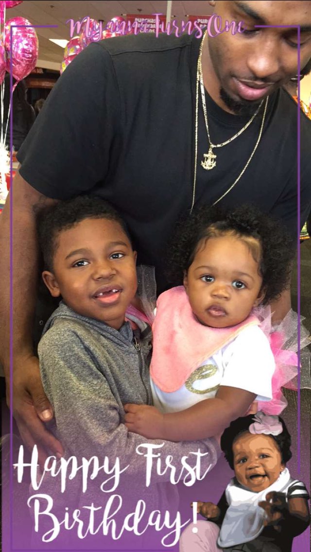 Sharondap89's tweet photo. #Mymy #djtillthedeathofme #stevep #family https://t.co/9OBwYJbX7e