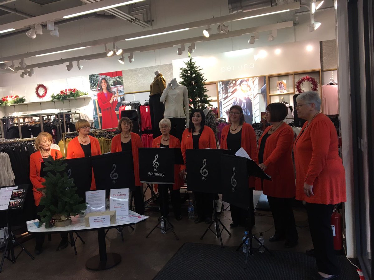 HarmonyKent's tweet photo. Thanks to the generosity of the customers at the #Sevenoaks   branch of @marksandspencer we raised £95 for Dementia UK on Friday. Thanks also to the staff for their hospitality; we really enjoy singing here. https://t.co/JAkRZnCyb0