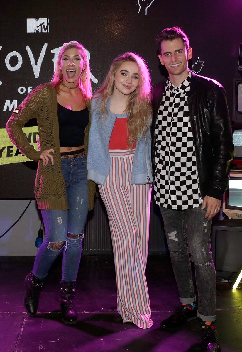 SabrinaNewsFR's tweet photo. PHOTOS: Sabrina dans l’émission #MTVCOTM à Londres (11/11/17) https://t.co/RUn8YgX5iL