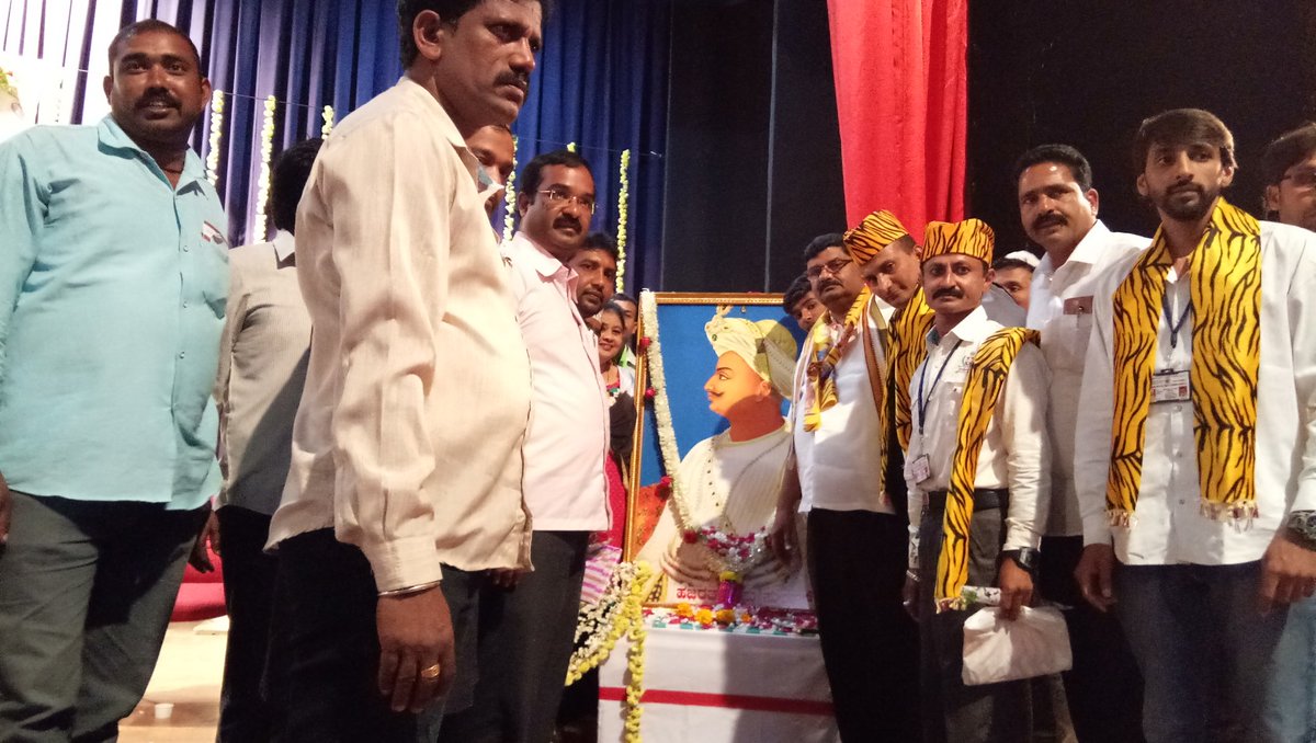 rasoolkhan78's tweet photo. in chikkmagloru selbreting tippu jayanthi https://t.co/tpdEQXct7L