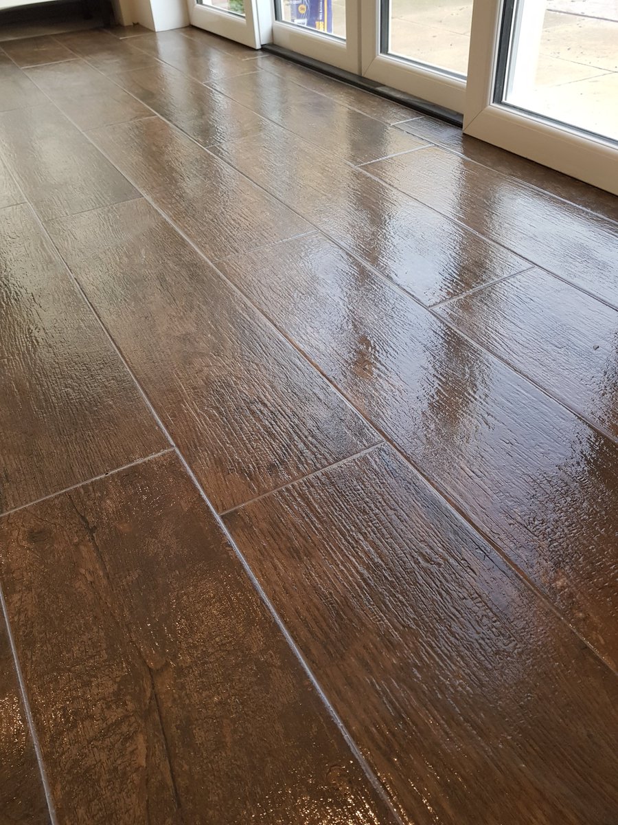 TilersLiverpool's tweet photo. Latest job completed today!
Underfloor heating and porcelain planks tile https://t.co/m5bdErP9KF