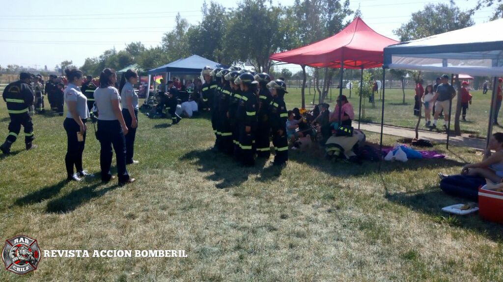 RABCHILE's tweet photo. Cuerpo de Bomberos San Bernardo
Ahora #RAB15 y #RAB24 cubren IV Encuentro de Brigadas Juveniles al interior del Parque Cerro Chena.
Organizado por @PrimeraSanBdo
#RAB
#REVISTAACCIONBOMBERIL
#BOMBEROSDECHILE https://t.co/zU6VBqf3vo