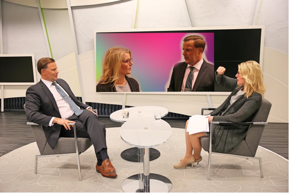uinuvatili's tweet photo. Veikkauksen @OlliSarekoski vastaa aamulla #KovaTalous-sarjassa mm. kysymyksiin, miksi monopoliyhtiö mainostaa niin paljon ja miksi pelihaitat eivät vähene. https://t.co/s4Za4Z9Fth