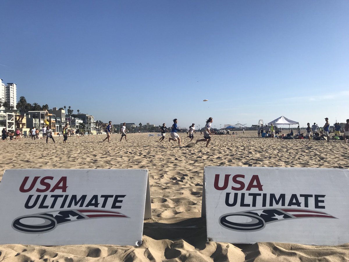 usbeachopen's tweet photo. Are you ready for Finals Day?!!! Here are a few pics from yesterday’s pool play! #usaultimate #caliulti #beachultimate #ultimate #santamonicabeach https://t.co/l6RTKQuglF
