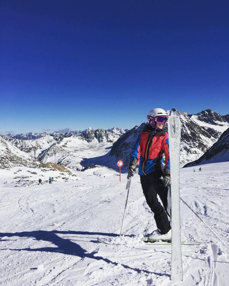 fahrenheitAI's tweet photo. I am definitely mountain person!
Credit to @ssstepanka  
 #snow #skiing #winter #mountains #mountain #nature #love #travel #freeride https://t.co/EvQJq8Wr1B