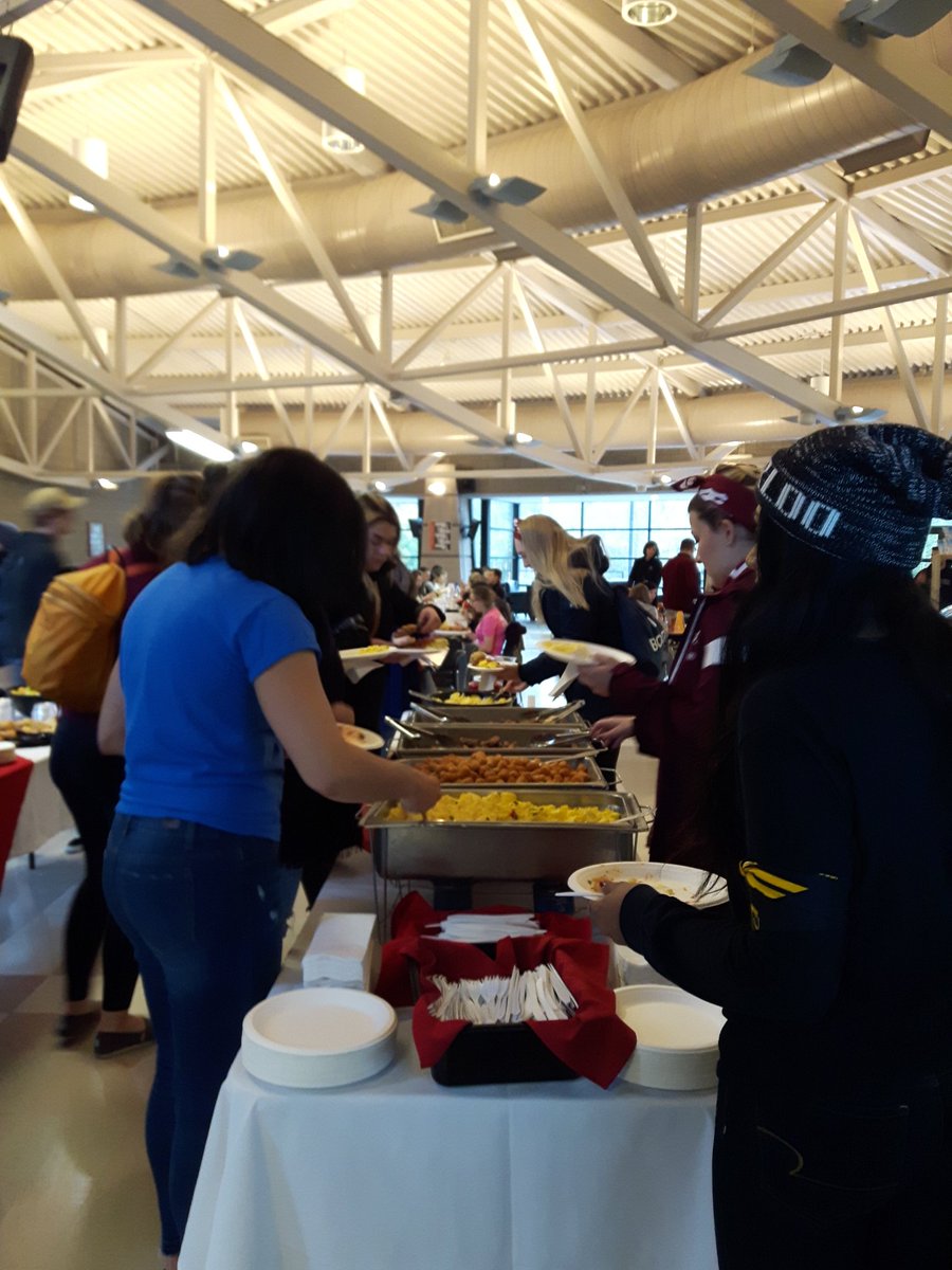 RLC2017's tweet photo. It's breakfast time! We've got tater tots🤗🎉 https://t.co/FlcwClr9RH