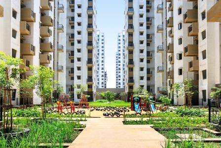Lodhapalavaa's tweet photo. "Rs 34,000" #Newlaunch #ReadyPossession #1BHK #2BHK #3BHK  #LuxuryHomes with Air Conditions at  #Lakeshoregreens #LodhaPalavacity in #Dombivili(East) , Near #Mumbai, #NaviMumbaii #Thane at #affordableprice  starting from #Rs. 45Lacs  all inclusive  https://t.co/aI6vpeZa6B https://t.co/NnXhh3WID4