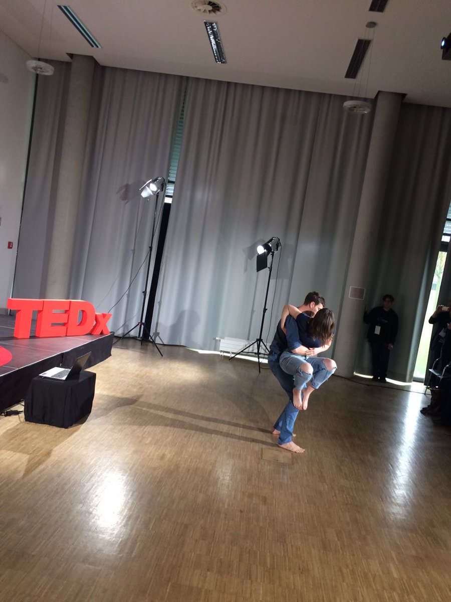 TEDxKielUni's tweet photo. Outstanding contemporary dance performance by two of Suse Tietjens dancers. If you don't know how to feel about contemporary dance, you might be just in the right mood for her talk!
#coloryourmind
#tedxkieluniversity
#tedxkieluni https://t.co/2lhJQeBwIA