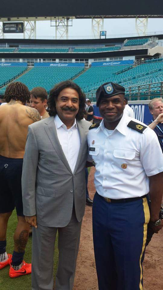 TerrenceLHayes's tweet photo. @Tdickman89 @Jaguars I sure wish I were back home for this game. Shad is the MAN! #SDvsJAX #SaluteToService #Jaguars https://t.co/neoSmapWhC