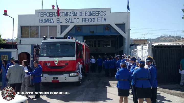 RABCHILE's tweet photo. Cuerpo de Bomberos Conchalí Huechuraba
Ahora #RAB17 se encuentra en ceremonia de entrega de Nueva Pieza de Material Mayor a la @terceraconchali "Bomba el Salto Recoleta"
#RAB #REVISTAACCIONBOMBERIL #BOMBEROSDECHILE https://t.co/4qFcDZlryT