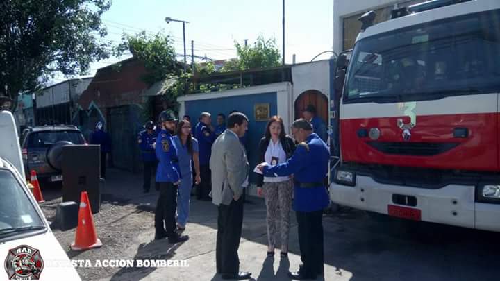 RABCHILE's tweet photo. Cuerpo de Bomberos Conchalí Huechuraba
Ahora #RAB17 se encuentra en ceremonia de entrega de Nueva Pieza de Material Mayor a la @terceraconchali "Bomba el Salto Recoleta"
#RAB #REVISTAACCIONBOMBERIL #BOMBEROSDECHILE https://t.co/4qFcDZlryT
