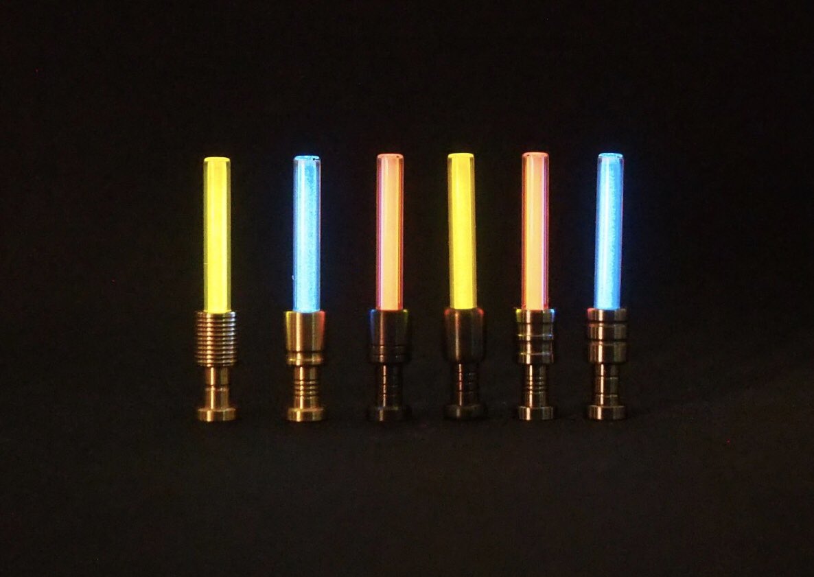 eclipsesharp's tweet photo. Lego tritium light saber pairs in brass, Ti, and brass. #eclipsesharp #legostarwars #legolightsabers #gitd #tritium #glowinthedark #lego #legostagram https://t.co/mZiXMumGWn
