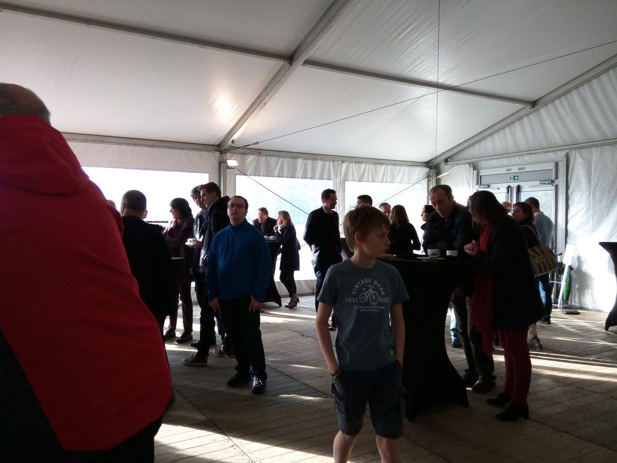 mvh9425's tweet photo. Tent loopt vol voor openingsevent 1e WT #eolycoop #colruytgroupie #eoly https://t.co/dW0RRcAa86