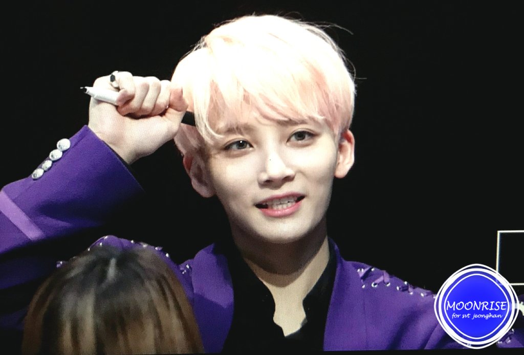 moonrise1004's tweet photo. 171112 목동 팬싸인회 #정한 #JEONGHAN #세븐틴 #SEVENTEEN https://t.co/SIp8pjCfDf