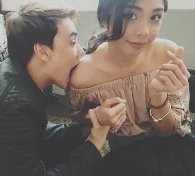 kcchnn_'s tweet photo. John Dale diaries:
One morning, I woke up and was looking for mommy but then I saw daddy biting mommy in the dining room. Maybe, daddy is hungry but when I checked the refrigerator, there is a lot of food. I guess daddy is just hungry for mommy. Bad daddy 🤤😇 https://t.co/TBveWflBKs