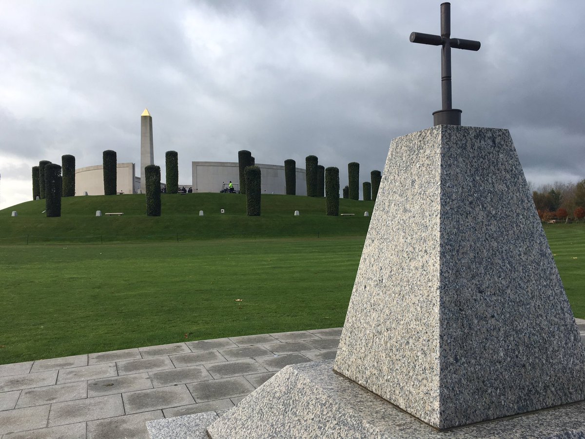 richardbfbs's tweet photo. Join me on @bfbs this morning from the #NationalMemorialArboretum I'll be talking to @BfbsTim during the programme ahead of the 2 minute silence. #RemembranceSunday #IRemember https://t.co/hjSatsrlZV