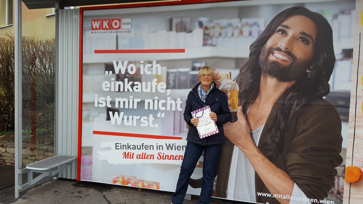 chrisangras's tweet photo. Als begeisterter #Echtshopper endlich Foto geschafft. Tolle Aktion, tolles Testimonial. https://t.co/twqkh5QQsC