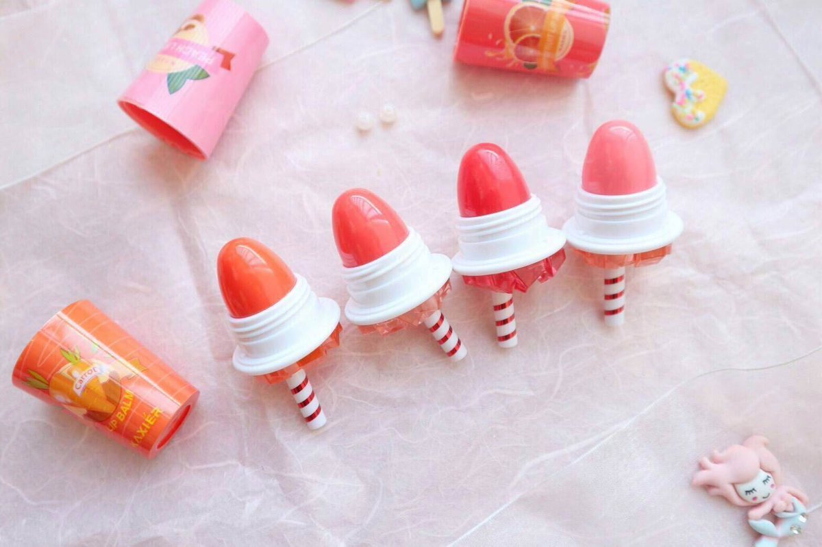 GalaxyMeeSHOP's tweet photo. Kaxier ลิปบาล์ม กลิ่นผลไม้🍒🍉
มี 4 กลิ่น 
🍑 Peach 
🍁 Carrot
🍧 Lipblam
🍇Grapetruit
ราคา 99 บาท
📮30/50
#HowtoPerfect #howtobeauty #ลิปบาล์ม #ถูกและดี #ของดีบอกต่อ #Kaxier #ถูกบอกต่อ #น่ารัก #เครื่องสําอาง https://t.co/dk6SmZn2DC