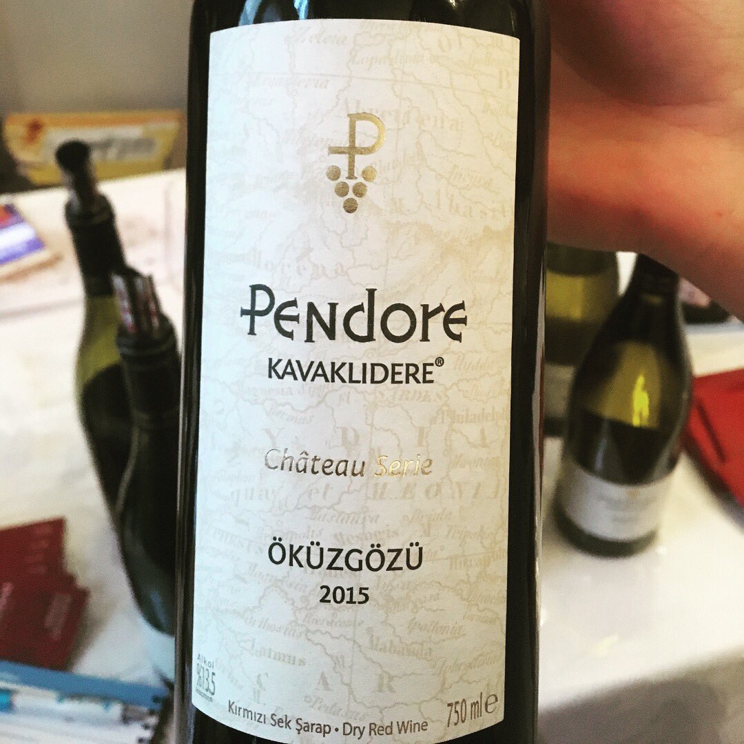 ShehnazinLondon's tweet photo. Lovely Turkish reds - check out the map on the wine label
#okuzgozu #turkishvarietal @KAVAKLIDEREWINE #stand98 #decanterfwe #toptips @decanter @landmarklondon london https://t.co/C8VmIvovbw