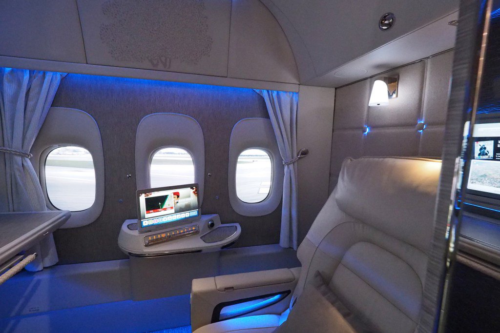AirlineLoop tweet media