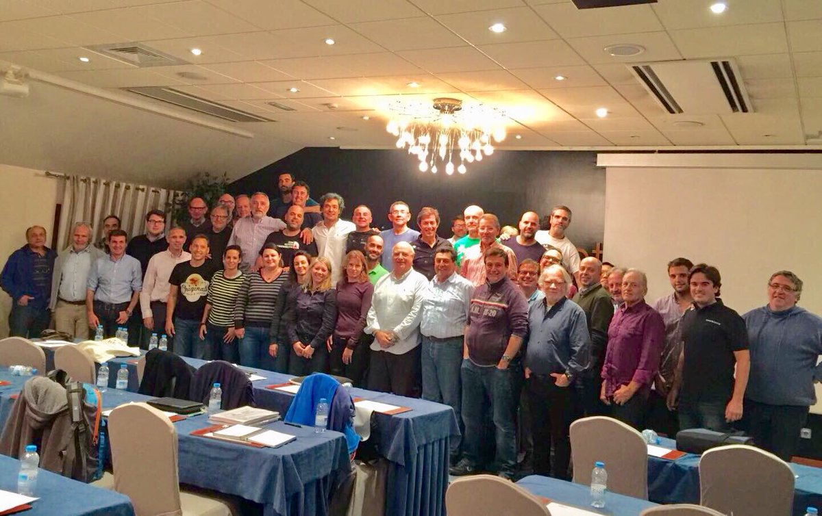 rfedinv's tweet photo. Éxito de convocatoria en el curso de delegados técnicos #FIS de alpino celebrado este fin de semana en @andorraworld_ad @FAEAndorra #RFEDI #spainsnow https://t.co/0hmWdZRyqv