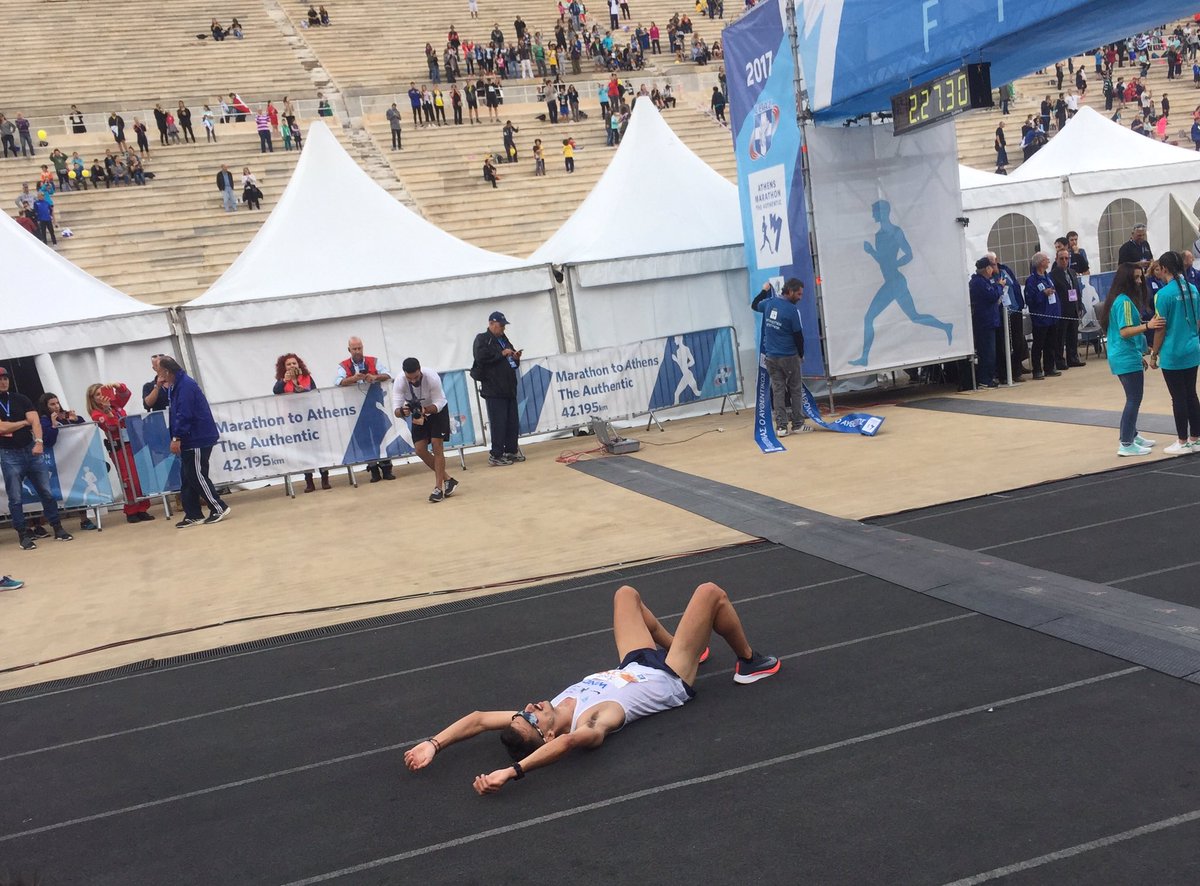 GoodNewsGR's tweet photo. Ο Κώστας Γκελαούζος, αθλητής της #WINDrunningteam, είναι ο πρώτος Έλληνας που τερμάτισε τον #athensmarathon2017 και νικητής του Πανελληνίου Πρωταθλήματος. 
Είναι η 2η φορά που τρέχει τον Κλασικό Μαραθώνιο - πέρσι τερμάτισε 2ος. https://t.co/uonfcylVPZ