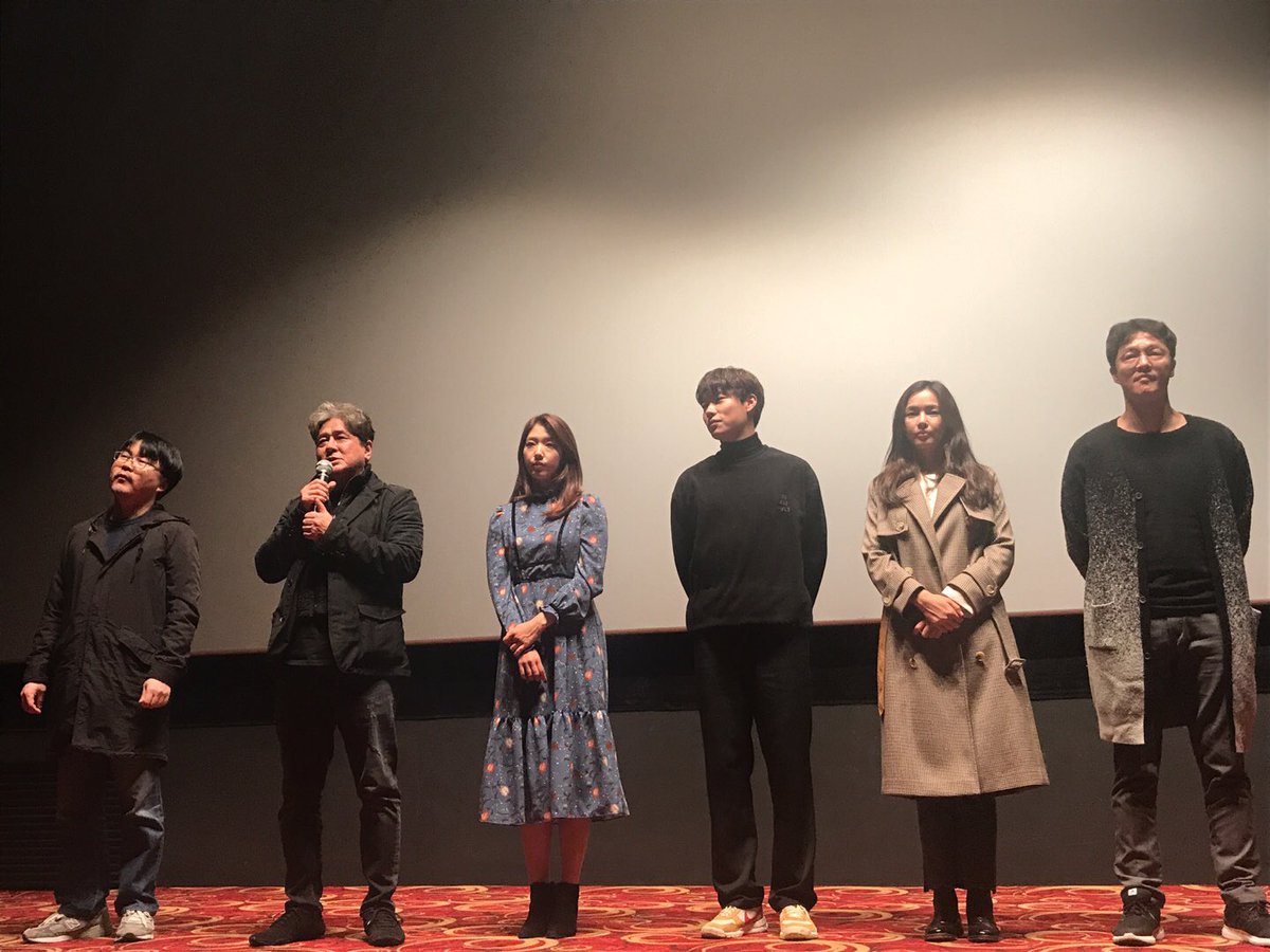 CJENMMOVIE's tweet photo. #최민식 #박신혜 #류준열 #이하늬 #조한철 까지 함께한
2주차 부산 무대인사 현장!
이번 주말도 <침묵> 배우들과 함께 
훈훈한 마무으리💕

#침묵 #절찬상영중 https://t.co/MXvGPnB7su