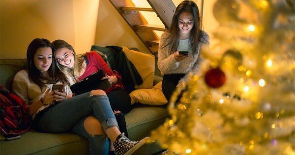NorbertMirani's tweet photo. TANGIBLE MEMORIES
Instagram-worthy #experience
Capture the unwrapping moment #share #tangible #online #offline
Gen Z Girls Don’t Want Surprise Gifts https://t.co/AIsJ2pqRdE https://t.co/cZFW3ULju3
