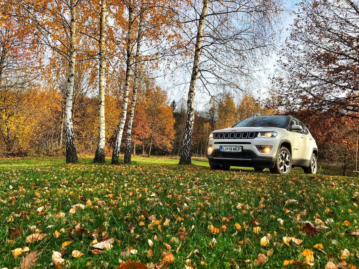 JureGregorcic's tweet photo. .@Motorevija fotodan za volanom @Jeep #Compass: kot se spodobi sva večji del dneva preživela na cestah brez asfalta. Ohranja terenski pogum svojega pradeda in se zlepa ne preda tudi, ko so vsa štiri kolesa v globokem d... Sistem nadzora 4x4 pogona #SelecTerrain dobro raporedi Nm https://t.co/7sQ4dE3m2r