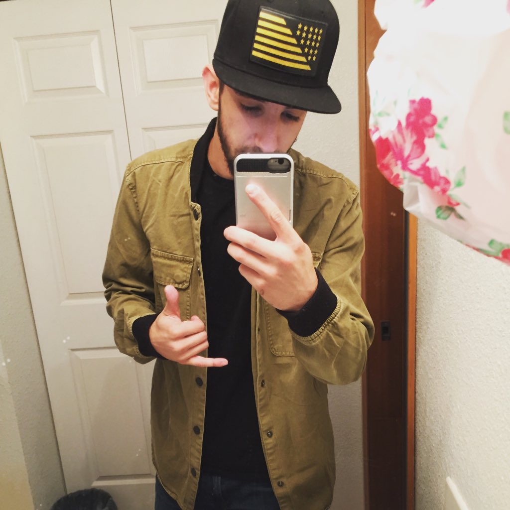 DaddyJackson187's tweet photo. #NewProfilePic https://t.co/uyWrNuUQUN