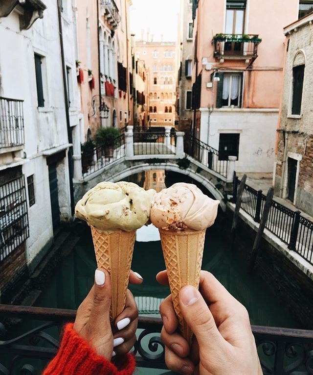 nzuriflames's tweet photo. 🔥Buenos días, Venecia.
#Rhalker Honeymoon. https://t.co/AoRMaTLdio