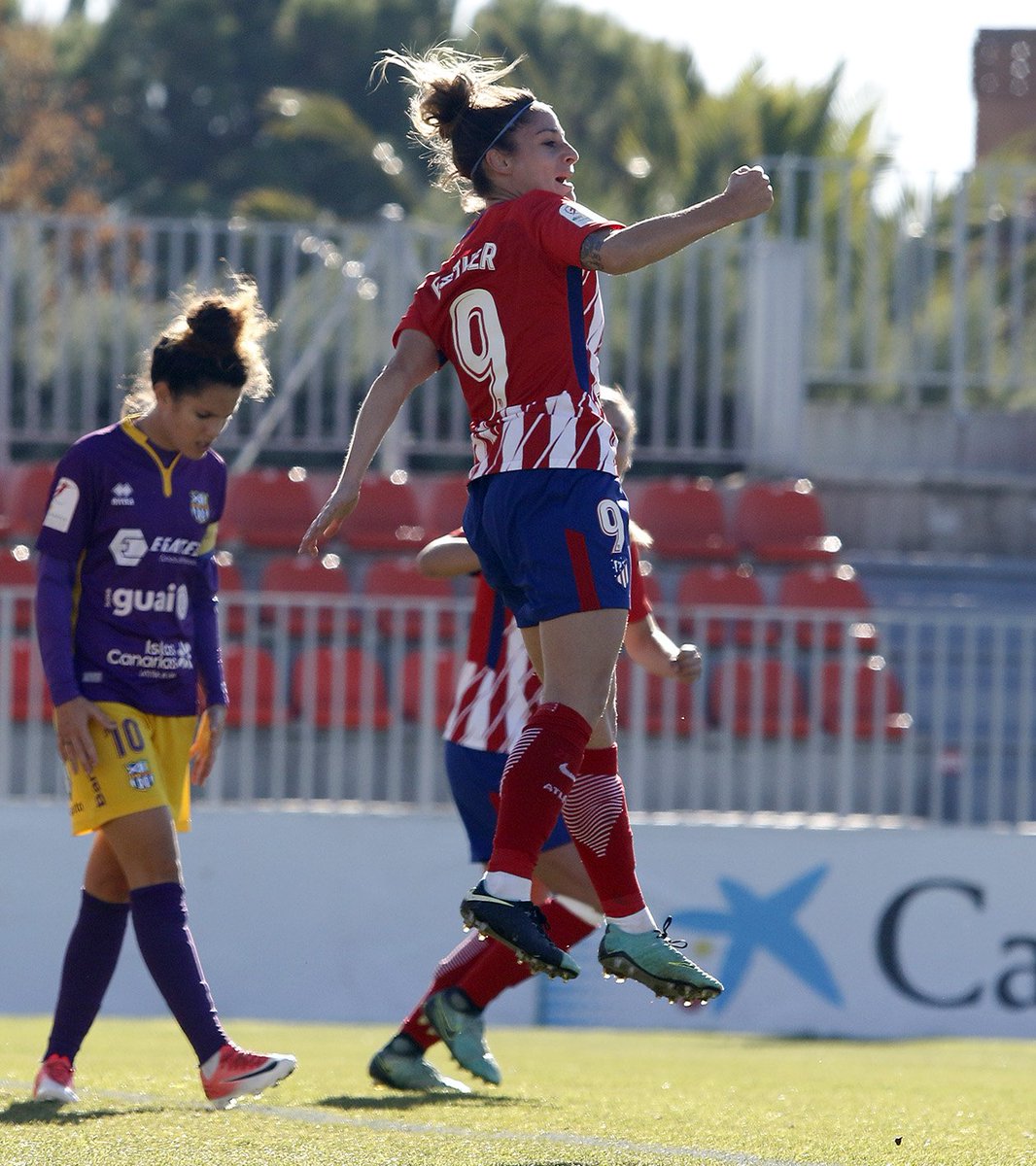 AtletiFemenino's tweet photo. ⏱ 32' | 1-0 | 🔥 @Estheeer9 on fire 🔥 
Segunda jornada consecutiva que marca el primer tanto del partido 🔝
¡Grandeee! 👏👏
#AúpaAtleti #AtletiGranadilla https://t.co/nRdfyYrfvf