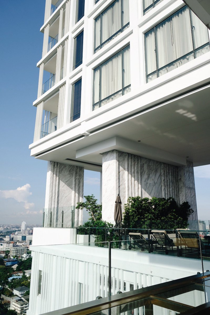 bellbella_story's tweet photo. รีวิวคาเฟ่ที่กำลังฮิต 137 Pillars Suites &amp; Residences Bangkok ดีงามมม อยู่บนตึกสูงกลางซอยสุขุมวิท39 วิวดีมาก แสงสวย ถ่ายประมาน4โมงกำลังดี เหมาะกับการถ่ายรูป มุมเยอะะ แนะนำอาหารอร่อย https://t.co/MiRhBuzhi2