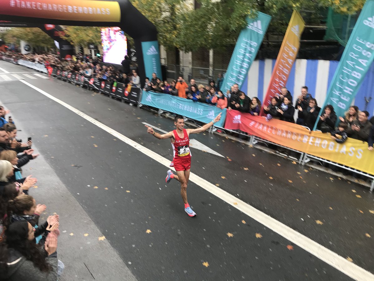 ZORIONAK TXAPELDUNAK!!!
Aroa Merino eta Carles Castillejo. 
<a href="/BSS_Fortuna/">Behobia-SanSebastián</a> <a href="/gaztea/">Gaztea</a> #behobiass2017