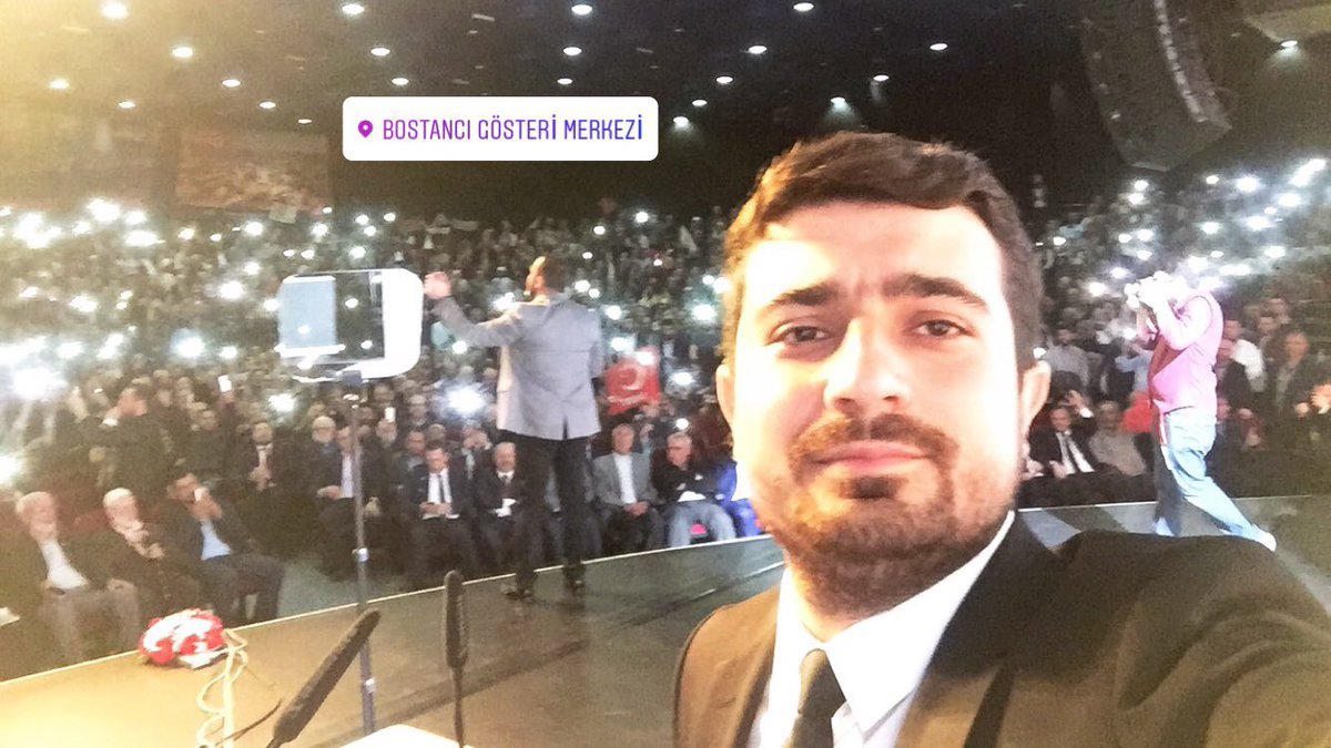 Ahmethakankrgl's tweet photo. Böyle bir programın takdimcisi olduğum için hamd ediyorum. 
#BekleBiziİstanbul https://t.co/3nooUlL2mJ