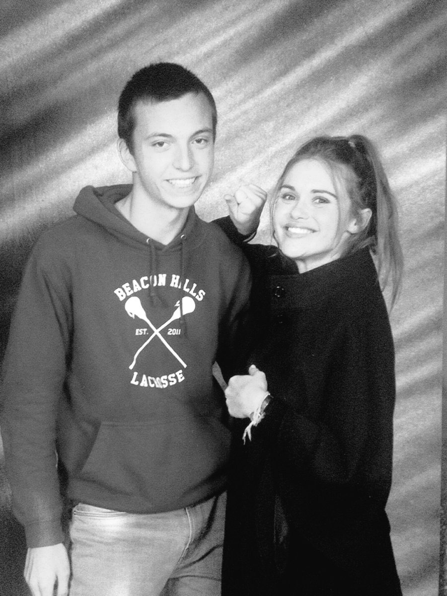 badgalholltin's tweet photo. Miss you my princess, thank you so much @hollandroden for this beautiful moments ! 🇫🇷❤️ #HollandRoden #HATM #TWC3 #TeenWolf https://t.co/dLIpi1Letd