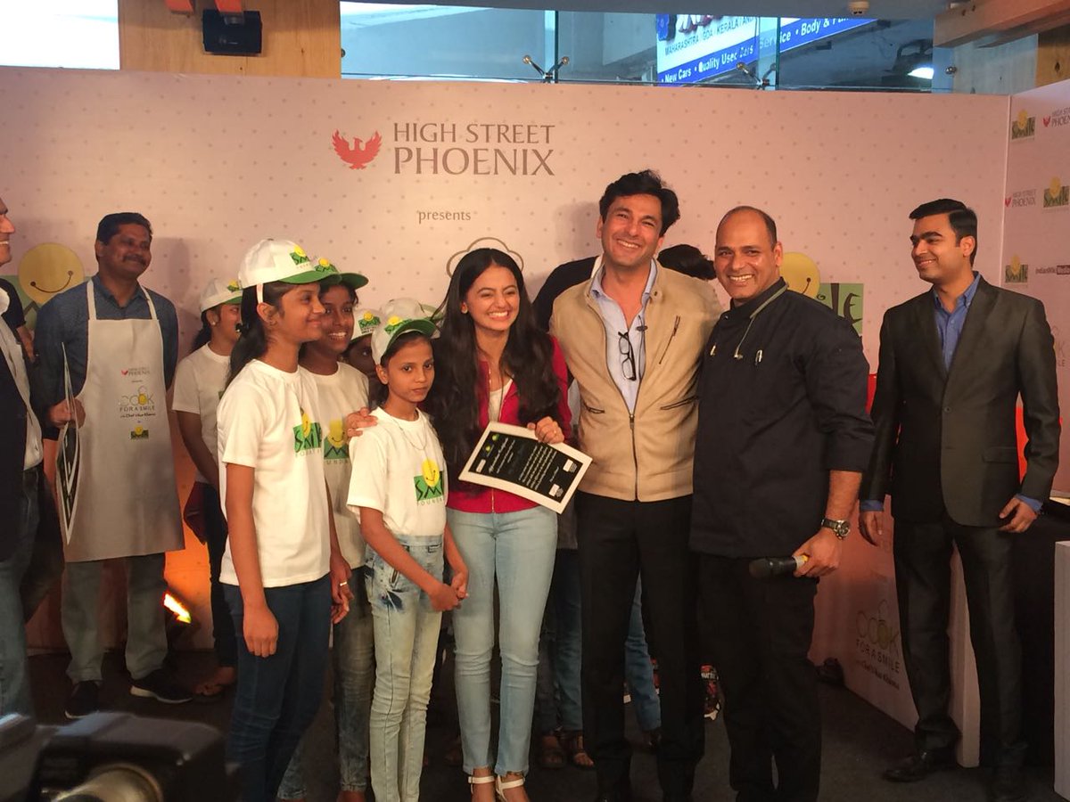 smilefoundation's tweet photo. *Drumrollsss* for everyone who came & cooked in support of #nutrition for #education! Thank you for your support! ❤️
@TheVikasKhanna #BuriedSeeds #ATreeNamedGanga #CookForSmile #SmileWithPhoenix https://t.co/ImEk0lZlKh