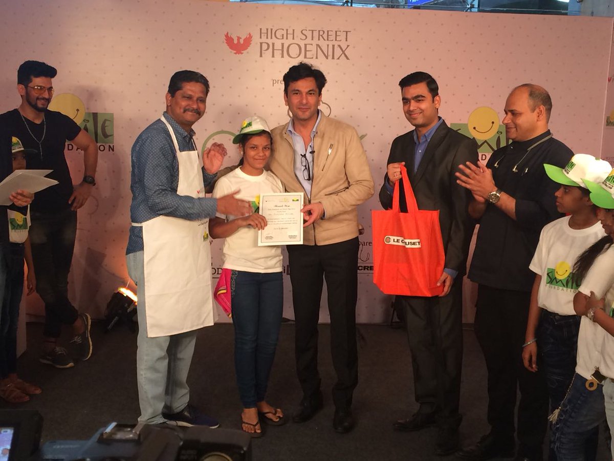 smilefoundation's tweet photo. *Drumrollsss* for everyone who came & cooked in support of #nutrition for #education! Thank you for your support! ❤️
@TheVikasKhanna #BuriedSeeds #ATreeNamedGanga #CookForSmile #SmileWithPhoenix https://t.co/ImEk0lZlKh