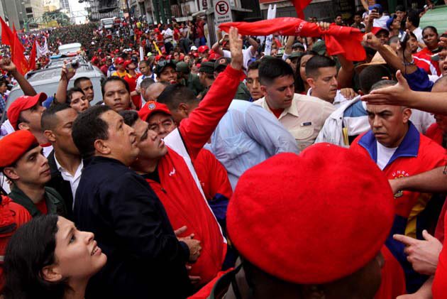 JauaMiranda's tweet photo. LECCIONES DE LA HISTORIA https://t.co/QHbkFyn2ET El pueblo no puede ser sustituido por el partido, el partido revolucionario no puede ser sustituido por una cúpula. https://t.co/nh05vDsk0o