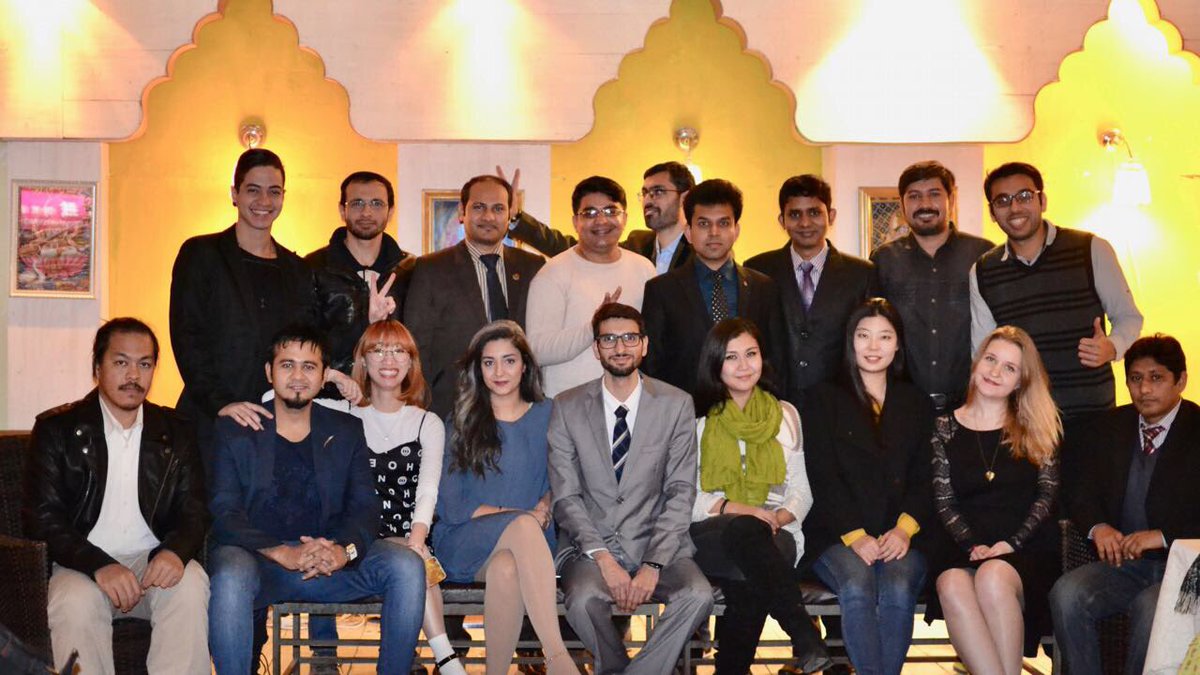 Intl. students dinner at #Beihang University #Beijing. <a href="/HanzlaMerani/">Muhammad Hanzla</a> frm 🇵🇰 among the participants. 🇨🇳🇵🇰❤️
<a href="/zlj517/">Lijian Zhao 赵立坚</a> <a href="/CPEC15/">Ch.Amjad Farooq 🇵🇰♥</a>
