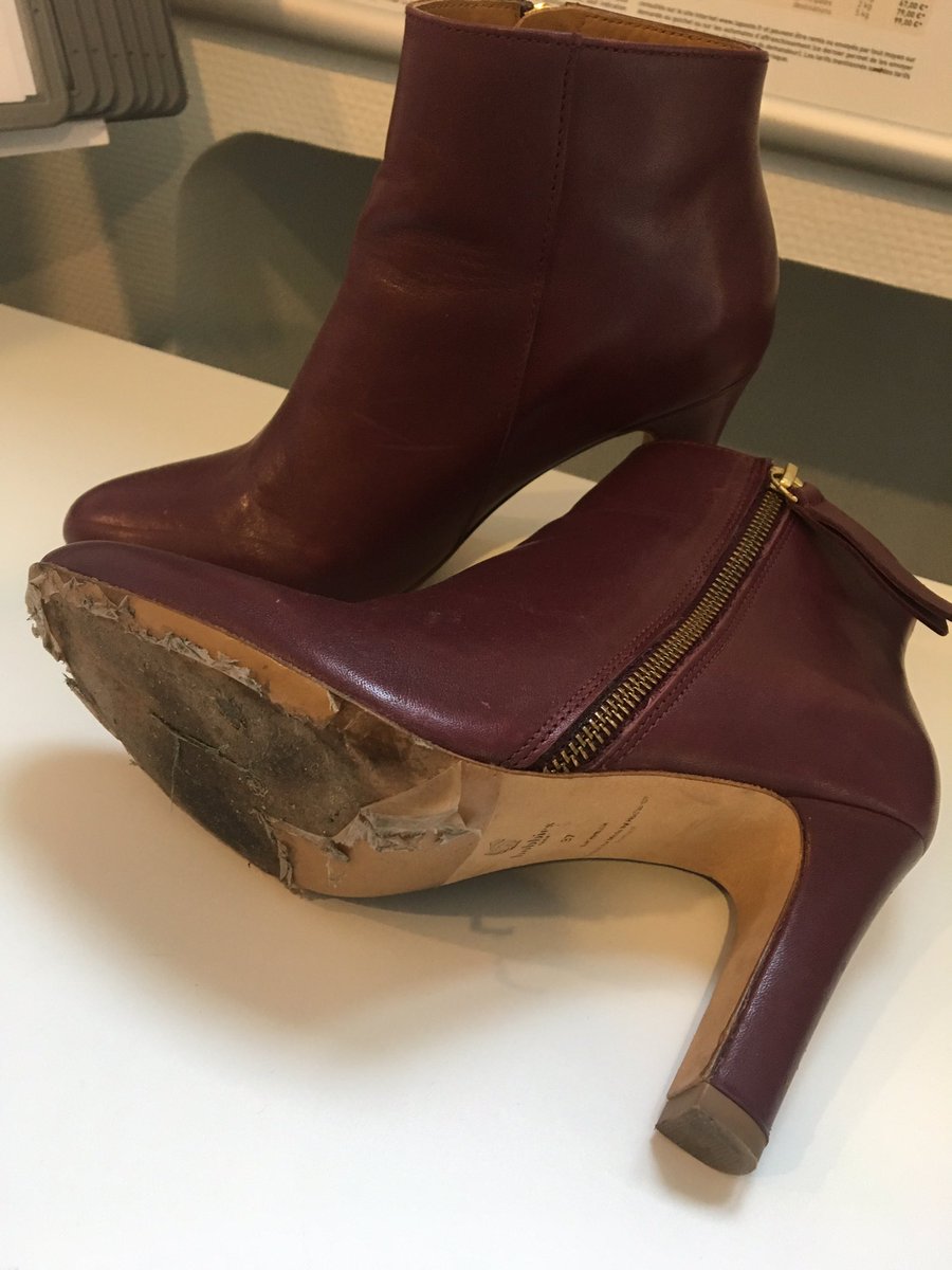 MelTresch's tweet photo. Chaussures @BobbiesParis achetées la semaine dernière 185€ et portées 2 fois ! #déçue #mauvaisequalité #bobbies #bobbiesparis #boots #jeanbobbyenterredeglace https://t.co/KTCtkO21Dl