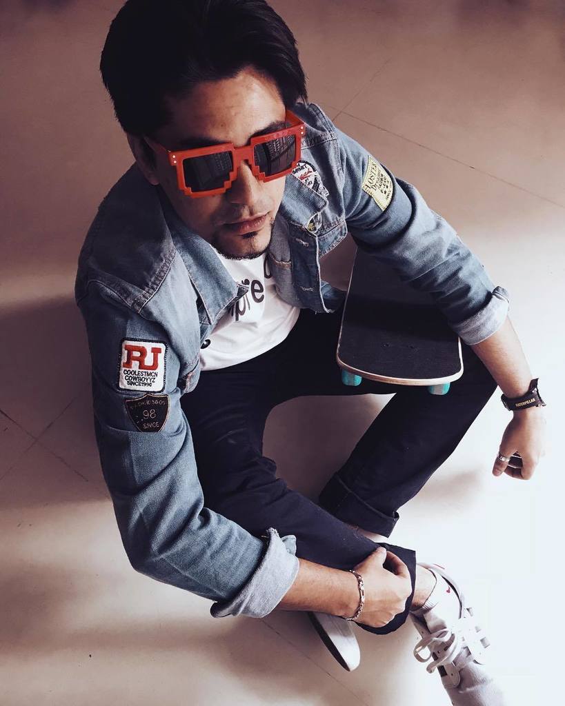 jeffyjamj's tweet photo. GOOD FUCKING VIBES X @larissa_wlc .
.
.
.
.
#boypotrait #boy #instagood #photographer #photography #instagram #boy… https://t.co/czxEJMkDdu https://t.co/5V1Vc8cUvw