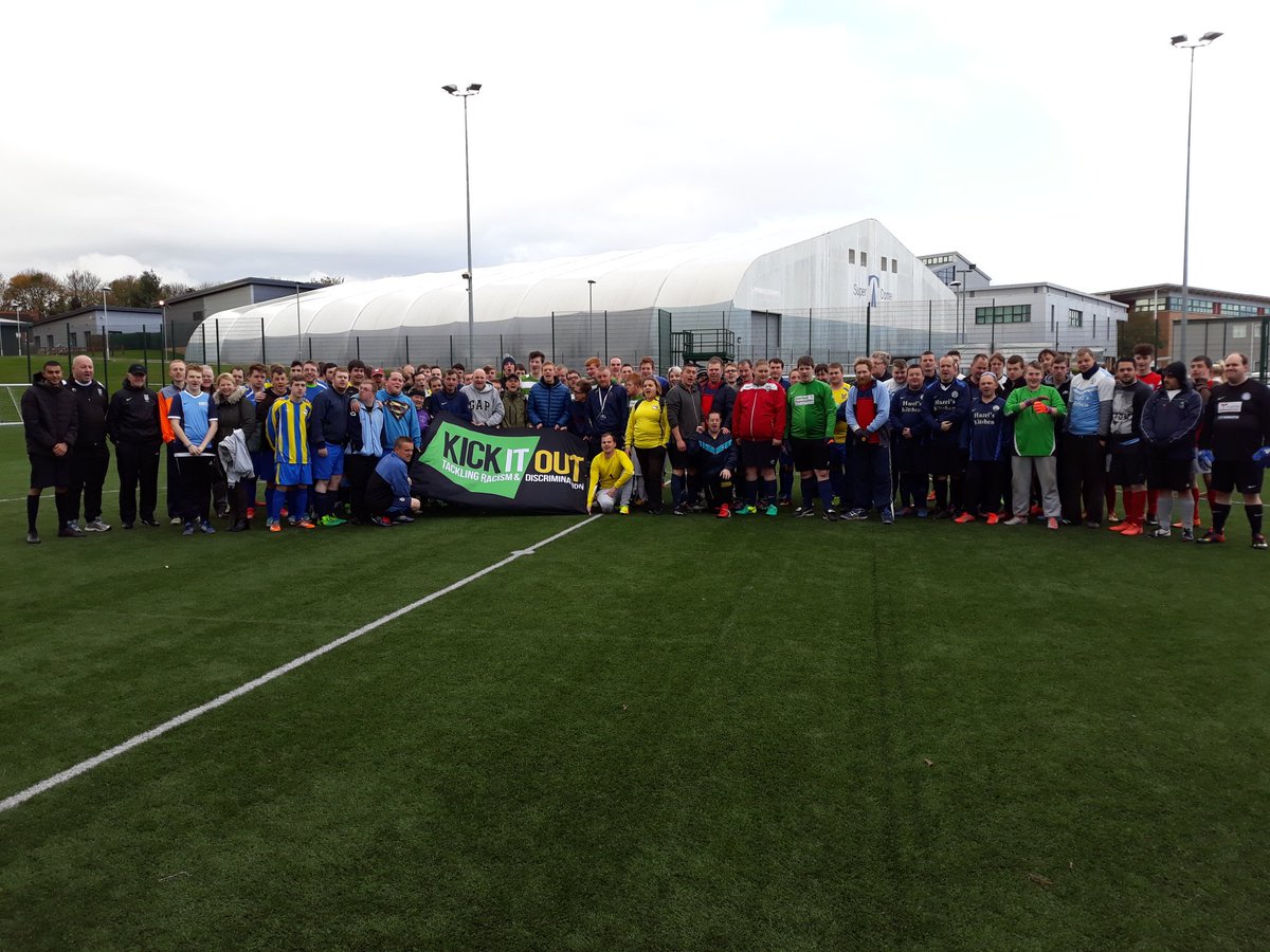 ShropshireFA's tweet photo. @3CountiesLeague adults &amp; U16s underway following a minute silence @ShropshireFA @HerefordshireFA @WorcsFA @ShropshireFAYC @STFC_ITC https://t.co/JDmIN9tZ09