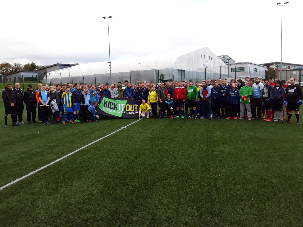 ShropshireFA's tweet photo. @3CountiesLeague adults &amp; U16s underway following a minute silence @ShropshireFA @HerefordshireFA @WorcsFA @ShropshireFAYC @STFC_ITC https://t.co/JDmIN9tZ09