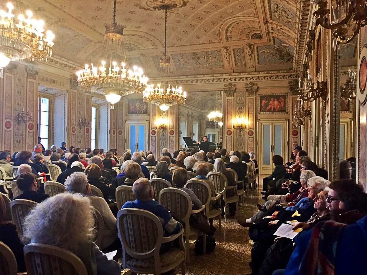 TeatroSociale's tweet photo. Have u ever seen a sunday mornin’ like this?! Only at @TeatroSociale for our free concert #CameraConMusica. Every month, in the fabulous location of #SalaBianca🏛Enjoy! #HappySunday! 🎭 https://t.co/EqxenBYpjd