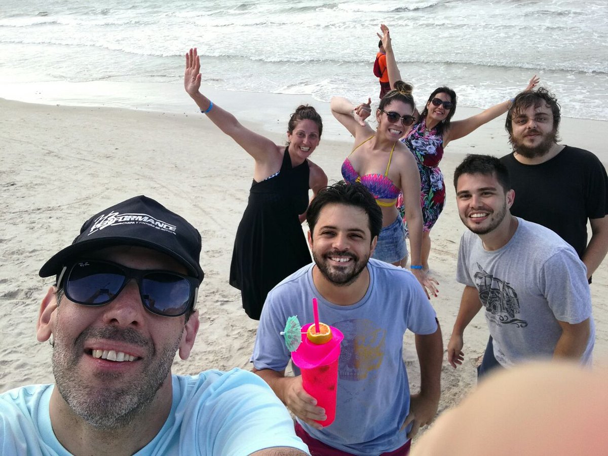 MariluOrfano's tweet photo. Somewhere over the rainbow, blue birds fly and the dreams that you dreamed of, dreams really do come true... 
#team #equipo #simbel  terminando un finde de gran motivacion, capacitacion y sobre trabajo de unión de equipo 😆
 @SimbelEcommerce https://t.co/Bo1HaKQOH5