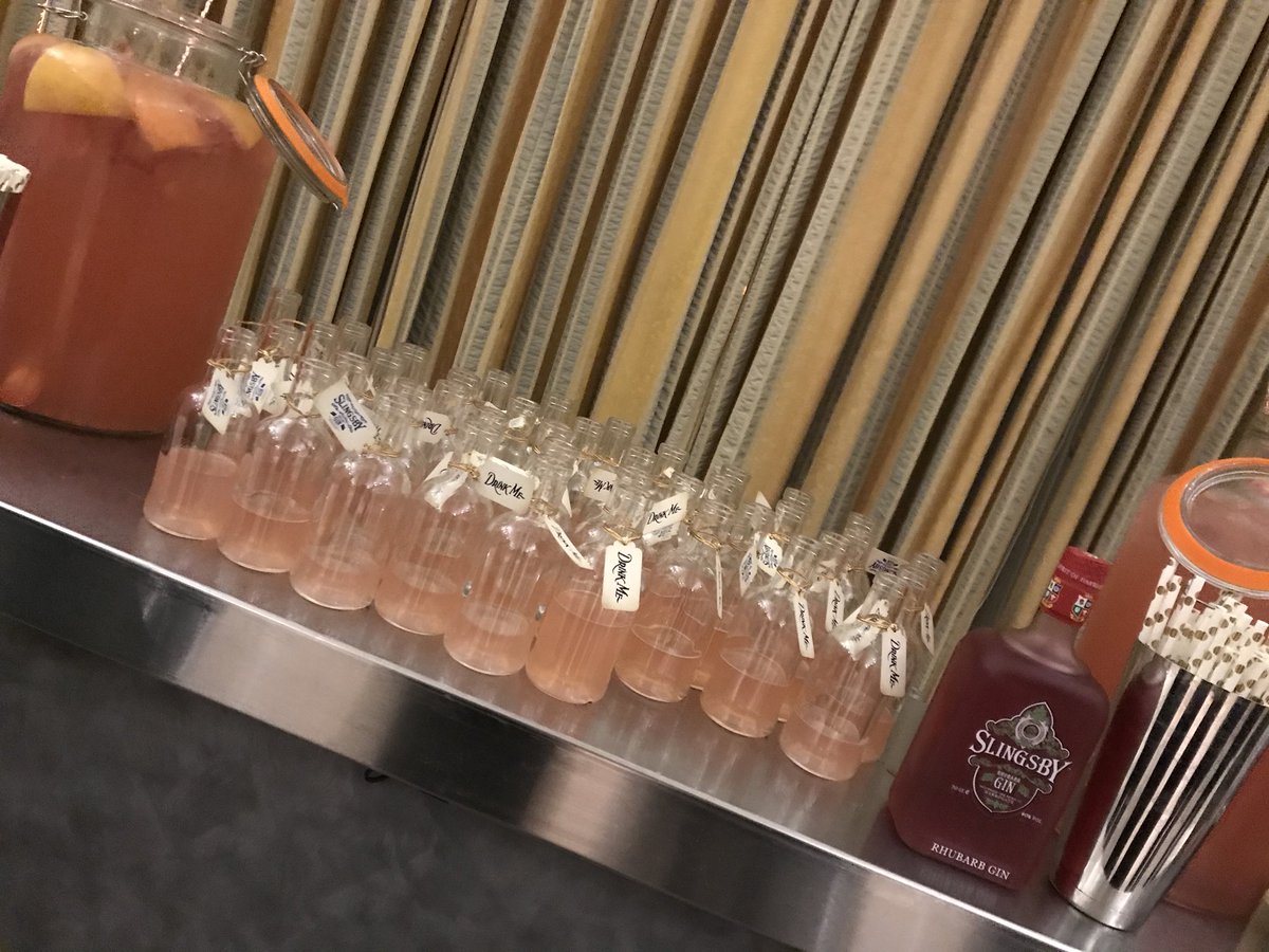 FirecrackerBall's tweet photo. Thanks @slingsbysocial for the fab drinks! #firecracker17 #slingsby #gin https://t.co/vVrxmC1yV8