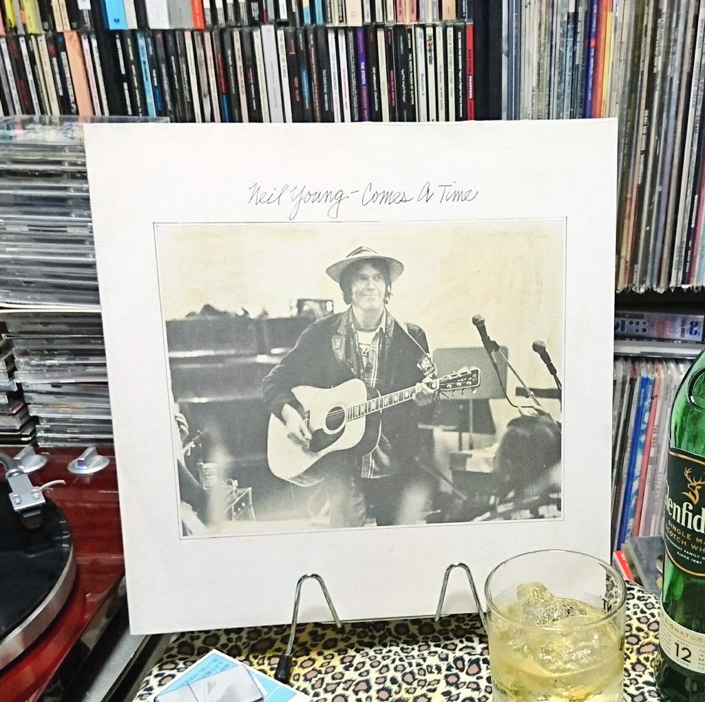 Happy Birthday
Neil Young \\( ¨ )/         ...     Comes A Time 